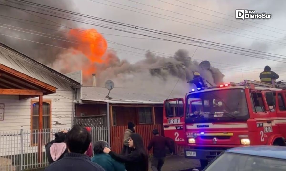 Incendio consumió una vivienda y afectó a otra en Lanco